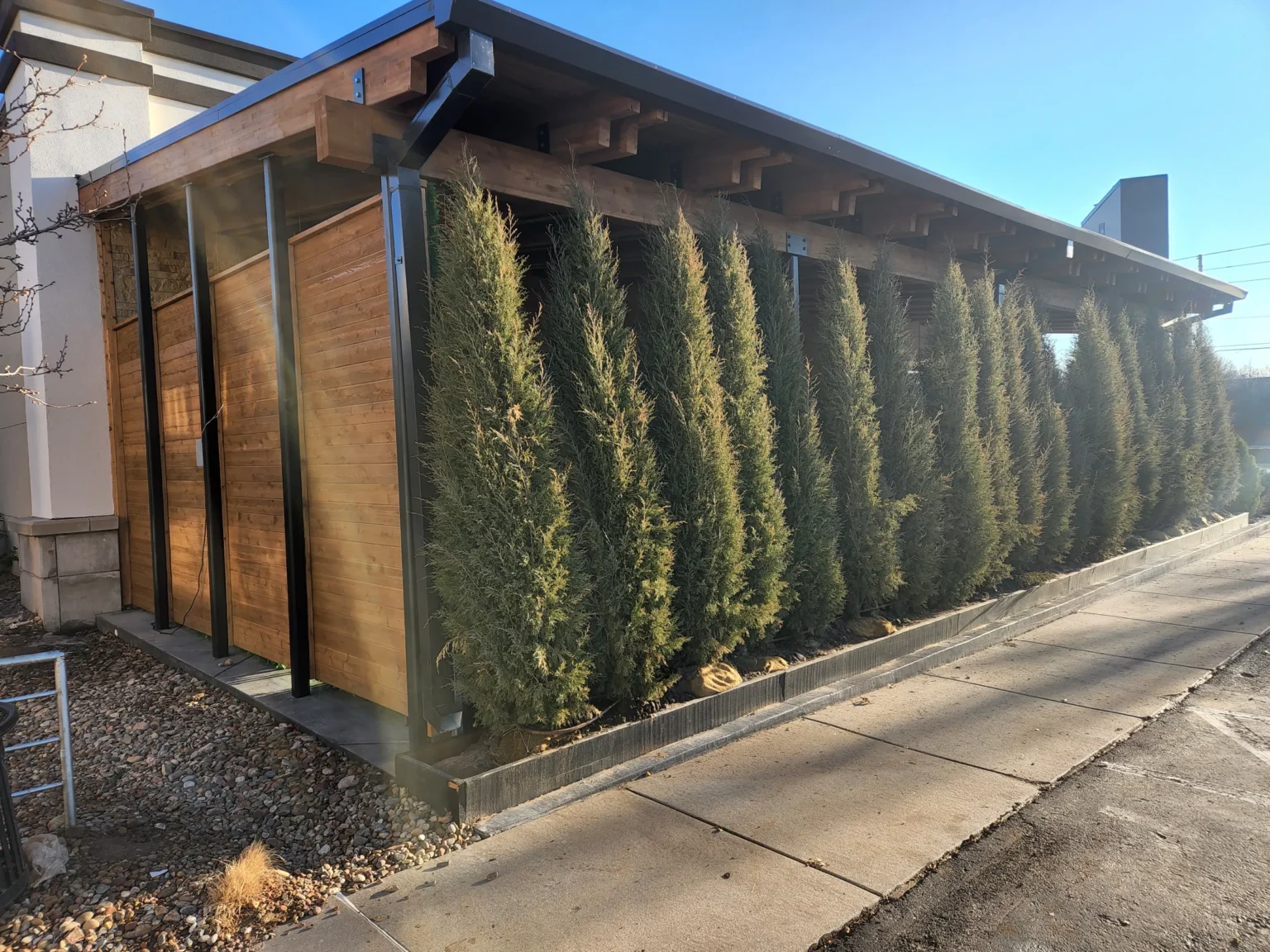 Meddy’s North Maize Road Steel Screen and Canopy